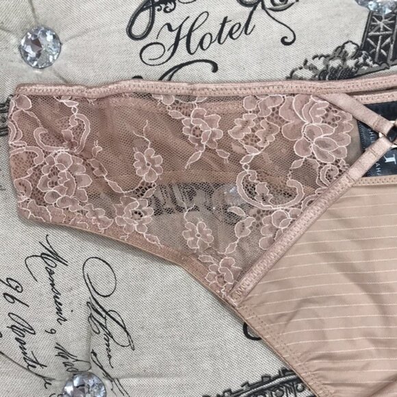 Ashley Graham Crisscross-Keyhole Lace Thong - Picture 5 of 7